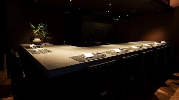 【東京都中央区】中目黒の予約困難レストランが新店舗「銀座quinto」オープン！新たに炭火も登場
