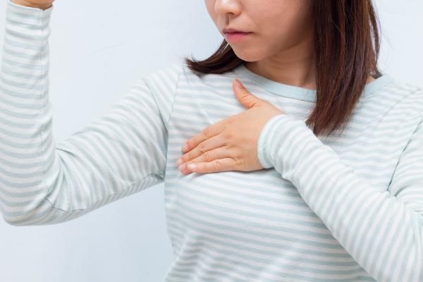 乳がんになりやすい人の特徴は？