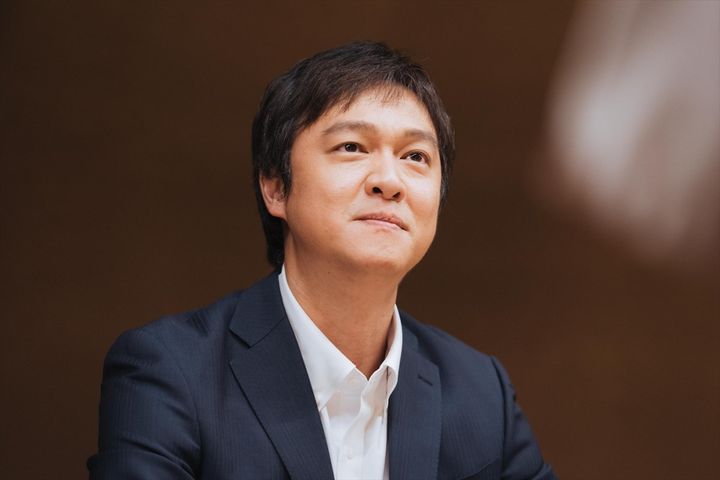 ドラマ『時すでにおスシ!?』に出演する丸山隆平（SUPER EIGHT） （C）TBS width=