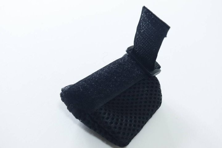 セリアのどこでもミニポーチの長調節可能なバンド
