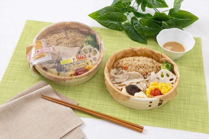 「蒸し野菜と豚しゃぶのサラダごはん」