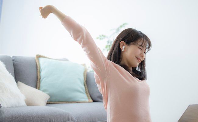 「いつまで経っても目が重い」ツライ目の疲れに潜む40代以降ならではの原因と対策【眼科医監修】