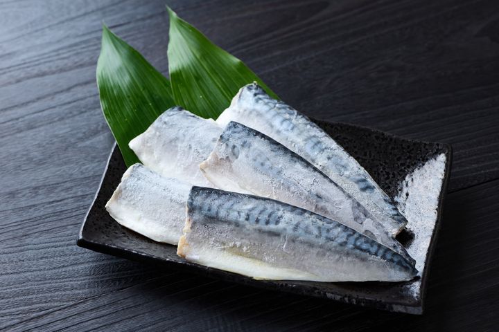 サバを上手に冷凍保存するコツは？