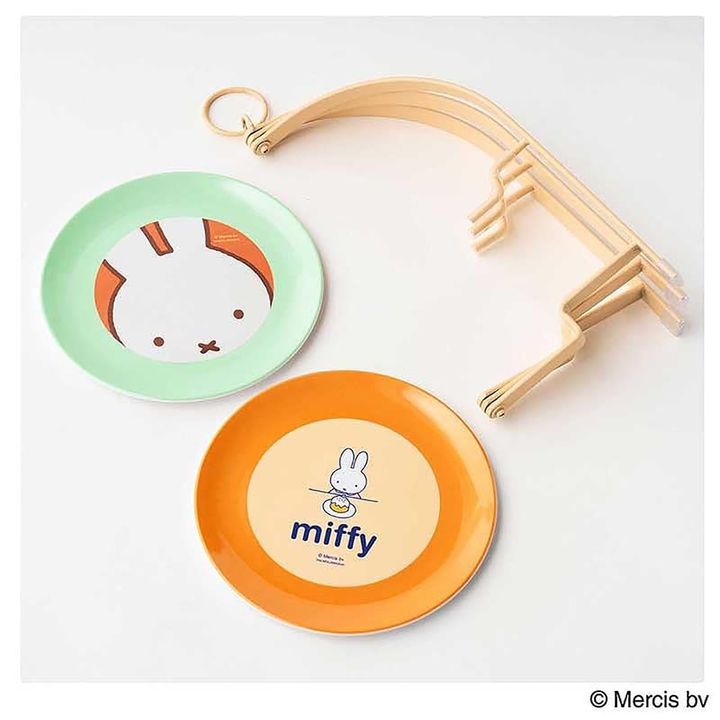 miffyデザイン アフタヌーンティー用ケーキスタンド（画像出典：Amazon）