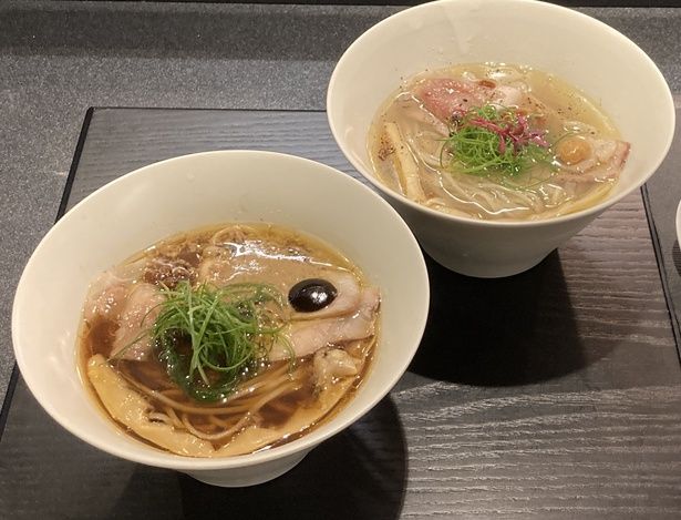 「醤油 soba」(写真左)、「塩 soba」(同右)。麺量は各70グラムのハーフサイズ。“はじめての一杯”にもぜひ