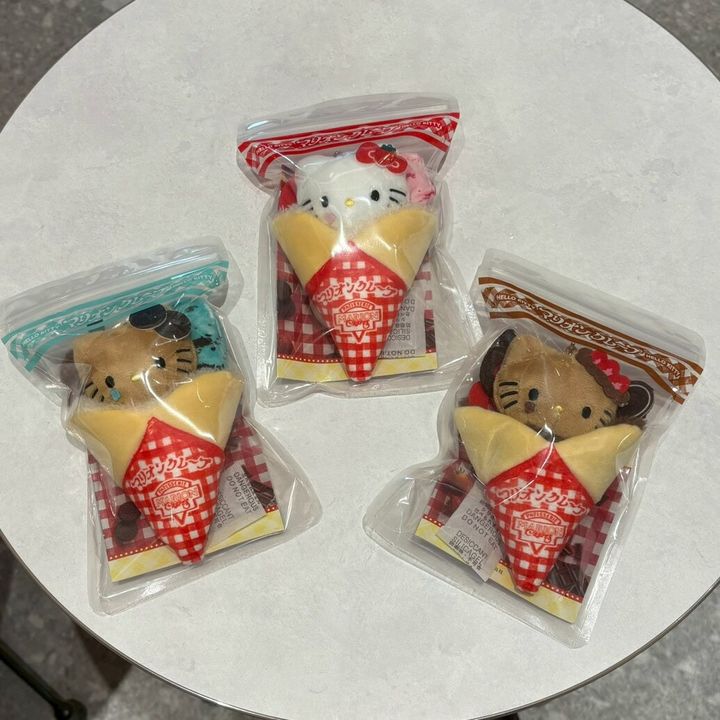 マリオンクレープ × HELLO KITTY ぬいぐるみチャーム 