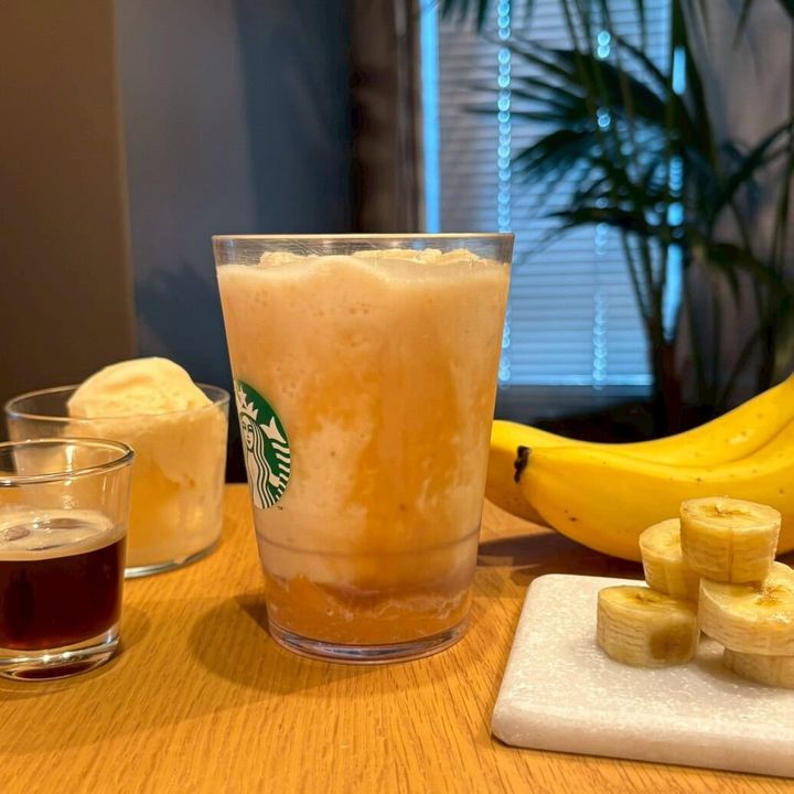 スターバックス バナナ アフォガートフラペチーノ®