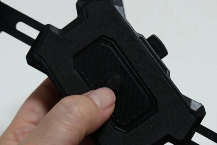 ダイソー自転車スマホホルダー（ワンタッチ固定式） 使用例