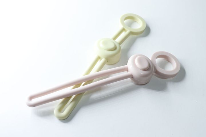 調節できる輪ゴムクリップ（2個） キッチングッズ
