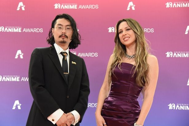 Tim Lyu(ティム・リュ)さん(写真左)、Lauren Moore(ローレン・ムーア)さん(同右)：クランチロールのパーソナリティ 撮影：ソムタム田井
