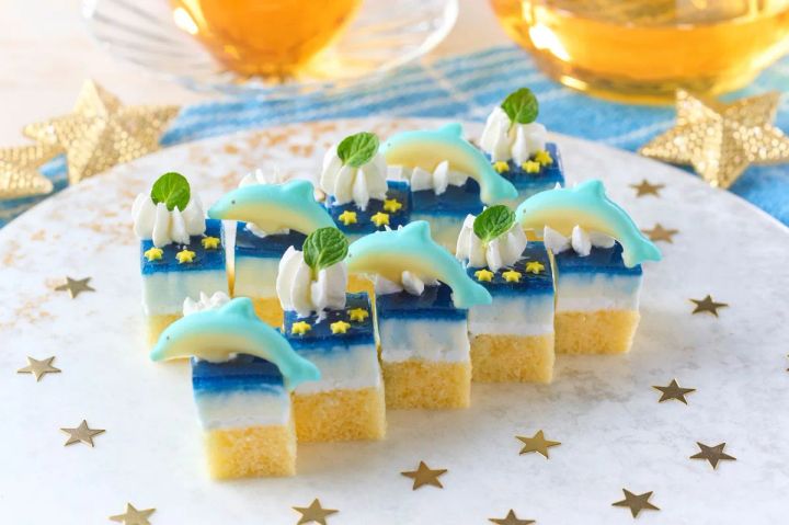 オーシャンブルーケーキ