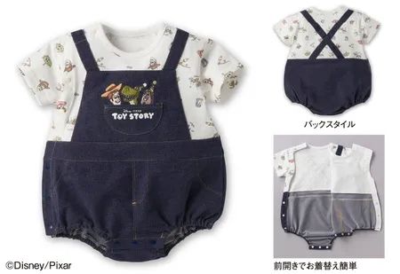 トイ・ストーリーキャラクター総柄Tシャツとデニム風サロペットの2点セット、前開きスナップとバックスタイルの3アングル構成