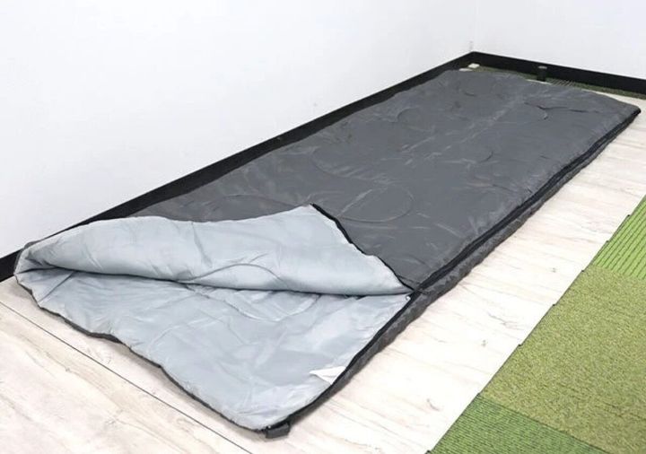 ダイソー 封筒型シュラフ（連結可能） パッケージ