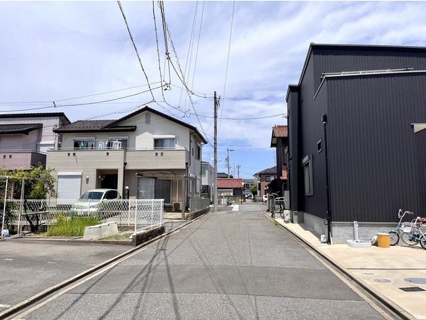 テレワークと出社の“ハイブリッド勤務”が増える中、「こちくら郊外」は住まい探しの新基準になりつつある 【画像提供＝写真AC】