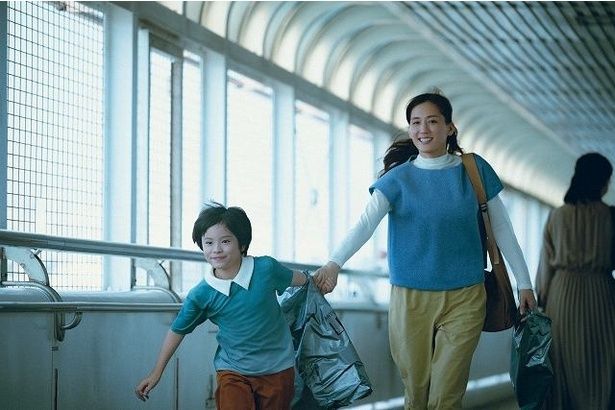 カンヌ映画祭で9分間のスタンディングオベーションを浴びた『箱の中の羊』 [c]2026「箱の中の羊」製作委員会
