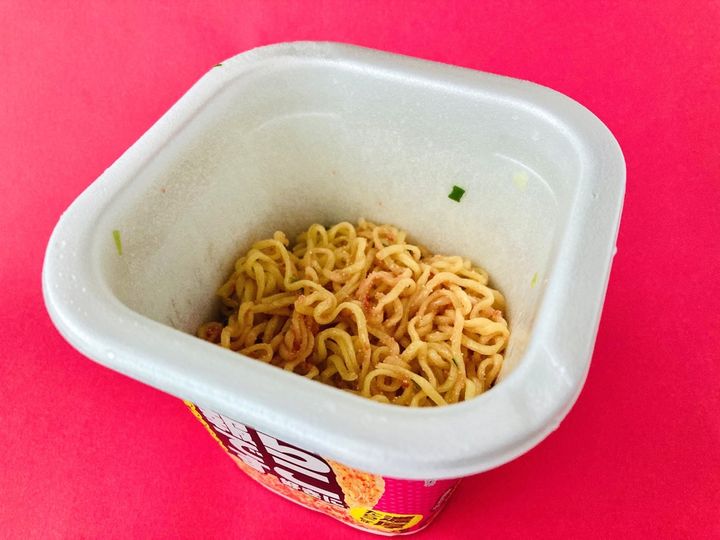 「しっかりたらこ味！」「ハマってしまう美味しさ！」【ファミマ限定】「たらこ好きに朗報です 濃厚たらこ味汁なし焼そば」