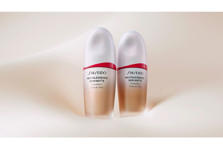 SHISEIDO エッセンス スキンスムースファンデーション