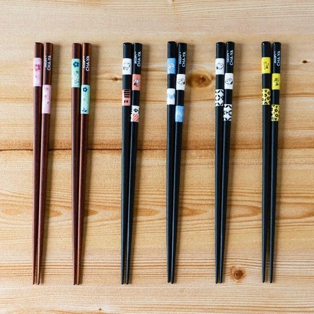 「とんぼ玉箸」(各1430円)
