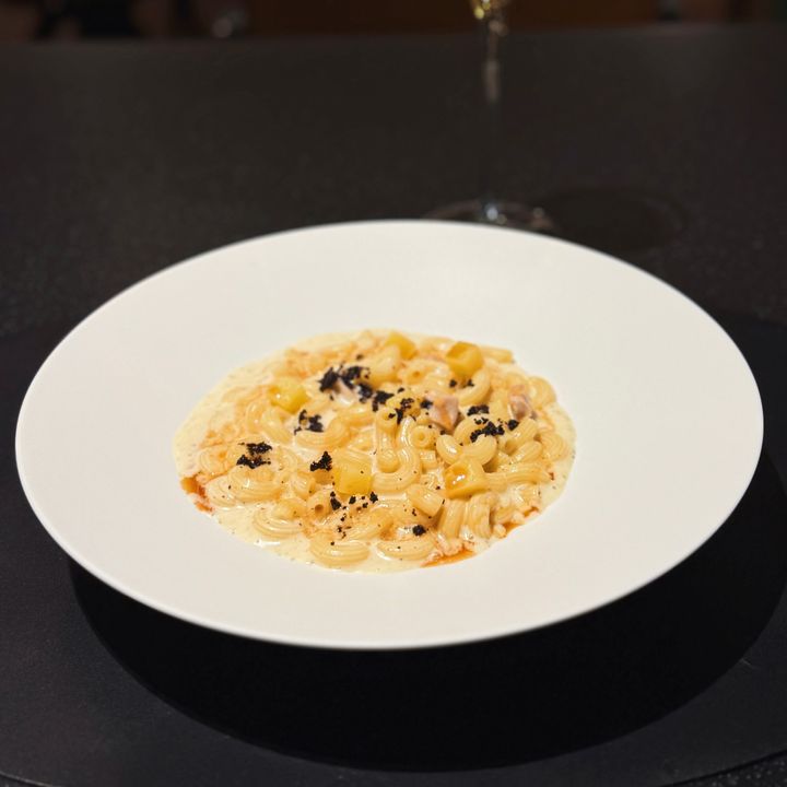 大阪・梅田駅で優雅にパリ気分。〈アラン・デュカス〉の味を気取らず楽しんで。【sumire.のおいしいヨーロッパごっこ vol.13】