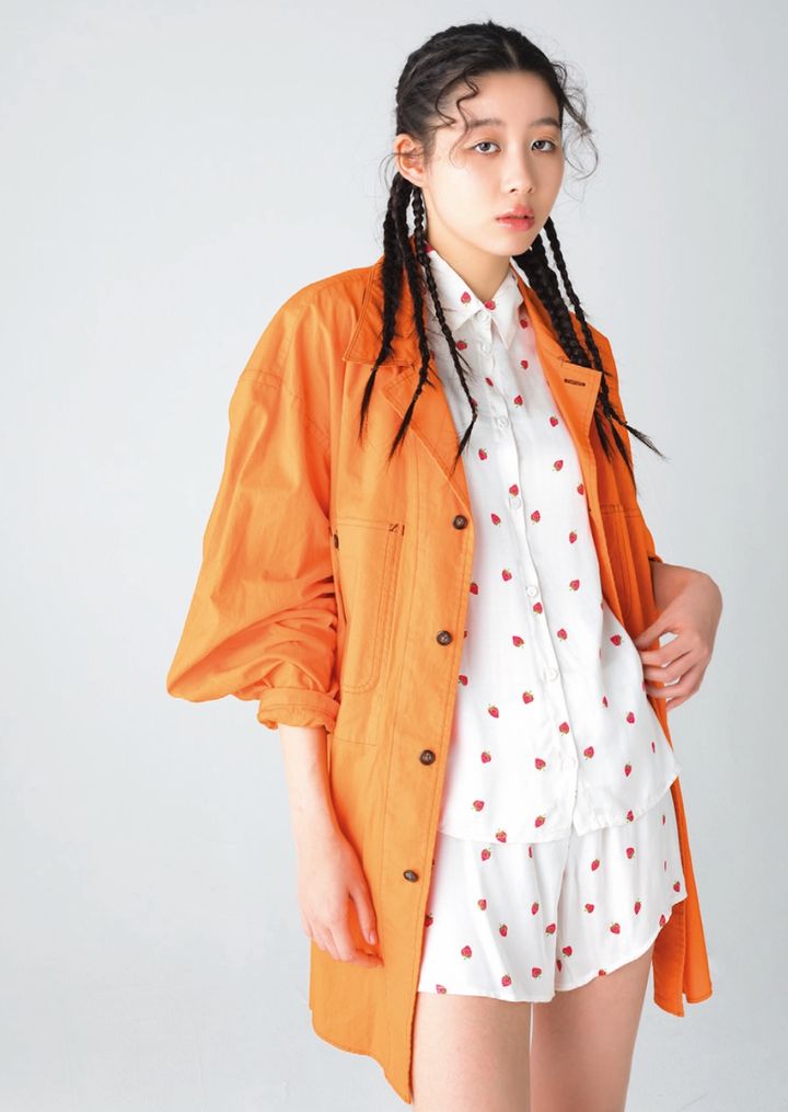 ジャケット ¥47,300（マービンポンティアックシャツメイカーズ／オーバーリバー info@overriver.com） セットアップ ¥15,990（インティミッシミ／インティミッシミ カスタマーセンター TEL. 03-4332-7360）