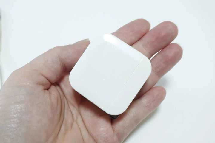 ダイソー USB充電器（POWER DELIVERY20W、TYPE-A＋TYPE-C、ホワイト）