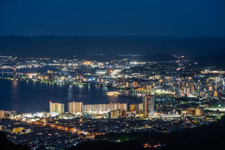 比叡山から望む夜景（大津市街地）