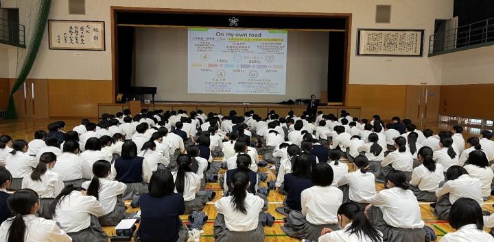 令和7年度（2025年度）進路講演会の様子