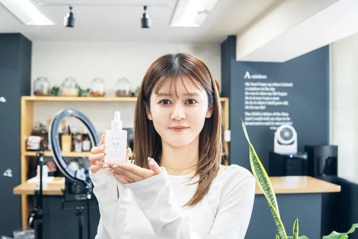 Bmuse AZ+20セラムのテクスチャー