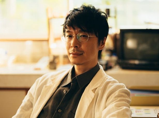 【画像】櫂と暁海が通う高校の化学教師・北原草介を演じる長谷川博己さん