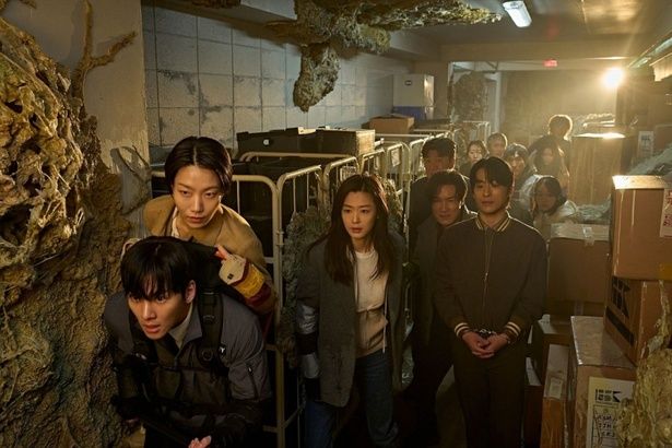 韓国で公開4日間にして200万人を動員し、大きな話題を呼んでいる『Colony』 [c]2026 SHOWBOX, WOWPOINT AND SMILEGATE. ALL RIGHHTS RESERVED.