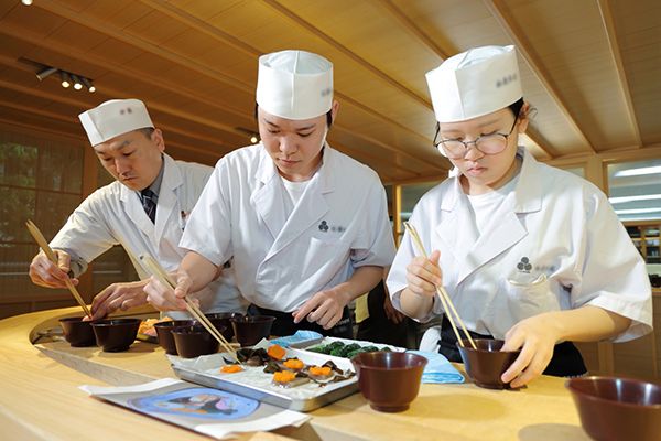 【栃木県宇都宮市】高校生が考案した「岐阜薬膳雑煮」が雑煮グランプリ頂点に！食育推進全国大会の出展も