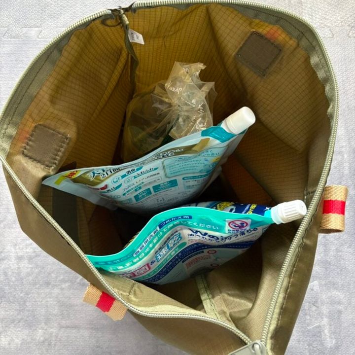 収納たっぷり 天ファスナー 安心