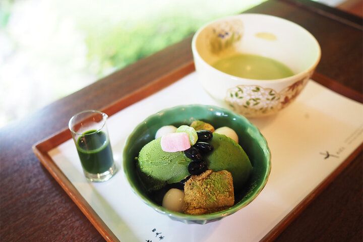 ９月末まで♪ 老舗茶屋で庭園を眺めながら