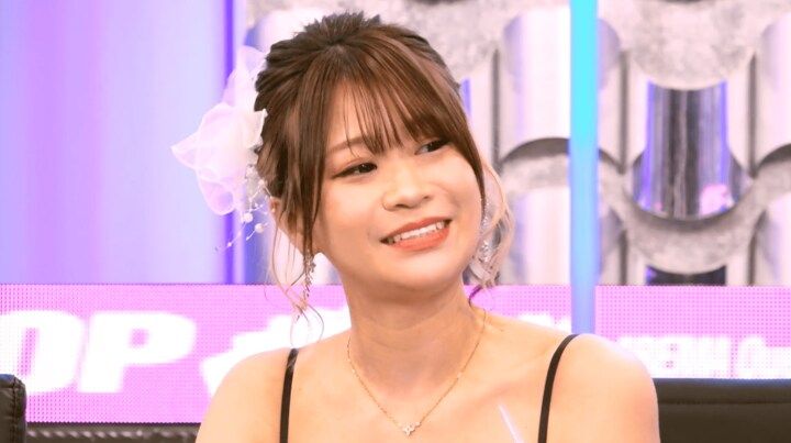 【映像】元レースクイーンのポーカー美女が“まさかの行動”