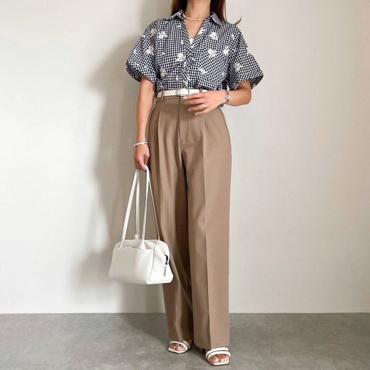 ZARA 刺繍チェックシャツ ベージュワイドパンツの大人っぽコーデ