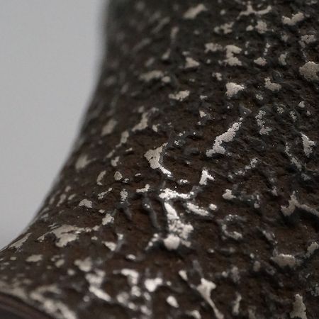 OHYAが金属加工技術と漆職人の手仕事が融合した日本酒時間を彩る新作おちょこを発表