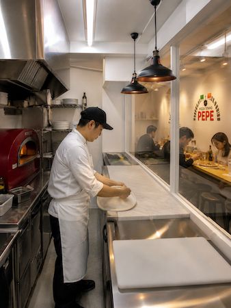 【神奈川県横浜市】TikTok累計20万再生の料理人がラーメン感覚で気軽に食べられるピザ屋を日吉にOPEN！