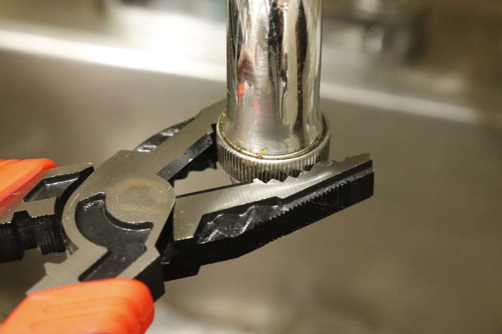 ダイソーの微細噴射シンク蛇口（2種水流）取り付け