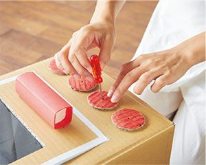 【段ボールで作るオーブン】ダイヤルだって動きます！ パン屋さんごっこが楽しめる、本格的な「オーブン」の作り方の画像10