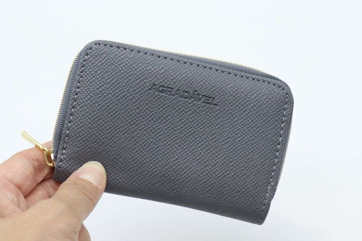 ラウンド財布（キーチェン付、ファスナータイプ） デザイン