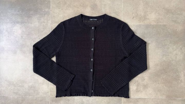 GU透かし編みカーディガン 09 BLACK 置き画