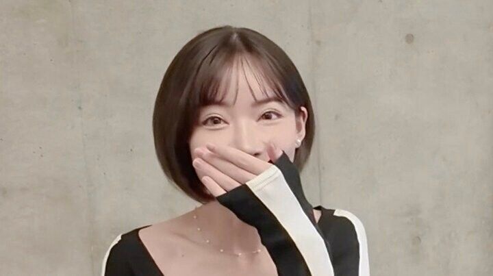 【写真・画像】元セクシー女優・深田えいみ、ガチ私物の高額査定に動揺「どどど、どれがですか？」 1枚目