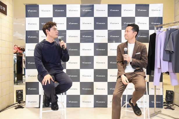初日には国山ハセンさんとベネクス取締役COO・菱沼信之さんのトークイベントが展開 撮影：ソムタム田井