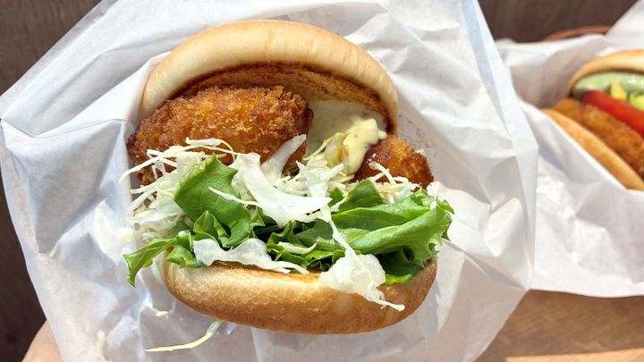 「めちゃんこ美味しかった」「高価なだけある」【モス】数量限定の絶品バーガーを見逃すな！