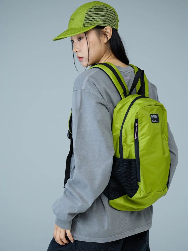 OverLab キャップとバックパック