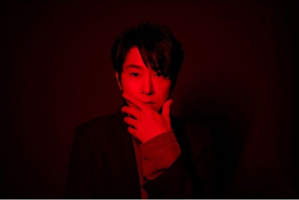 水上が見たユンホは、「細やかな配慮ができる、ずば抜けて人柄のいい人」 撮影/JANG HOMIN ヘアメイク/中島 康平 スタイリング/佐藤 修一