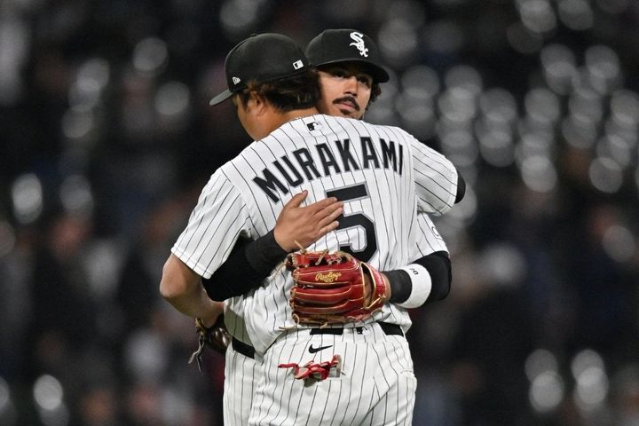 ホワイトソックス・村上宗隆とミゲル・バルガス（C）ロイター