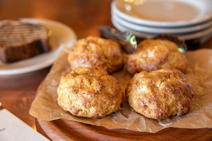 鎌倉・長谷の緑に包まれて。古民家カフェ「The pass」で味わう朝のコーヒーと蕎麦粉の香り