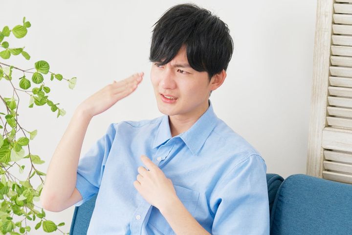 暑い時期は脱水による脳卒中に注意（画像はイメージ）