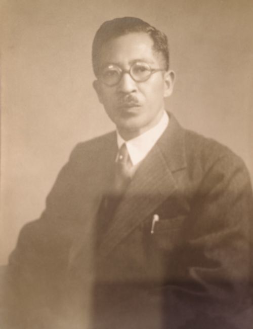 父で歌人の松田常憲氏。娘には平凡に生きよと願った